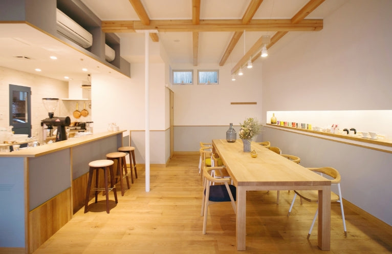 三角屋根 パンとコーヒー